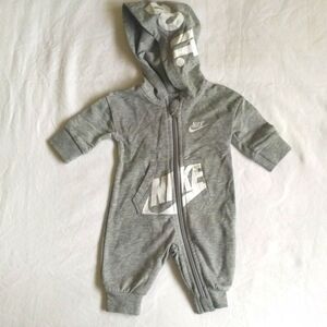 NEW nike logo zipper close hoodie jumpsuit newborn baby unisex neutral